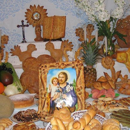B&B La Casa Dell'Artista Assoro Zewnętrze zdjęcie