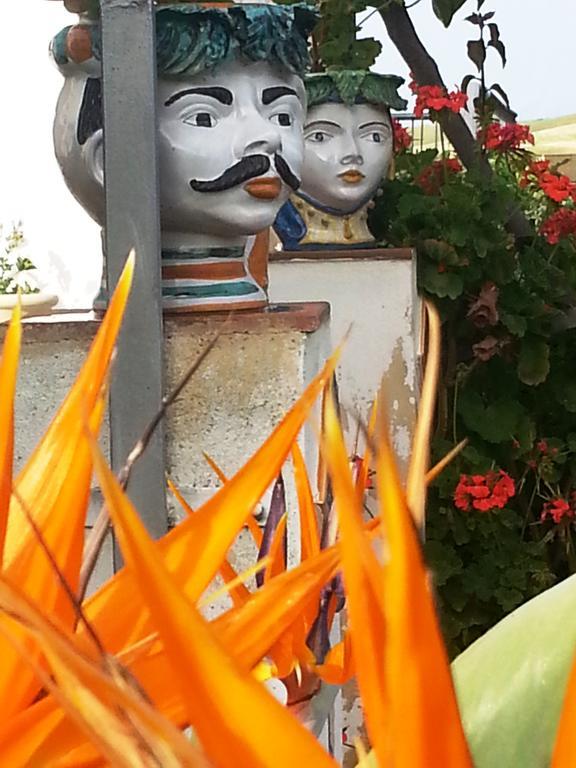 B&B La Casa Dell'Artista Assoro Zewnętrze zdjęcie