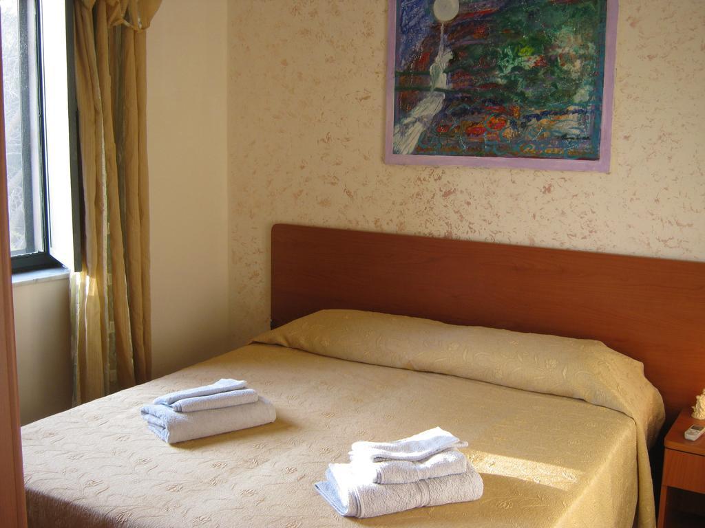 B&B La Casa Dell'Artista Assoro Zewnętrze zdjęcie